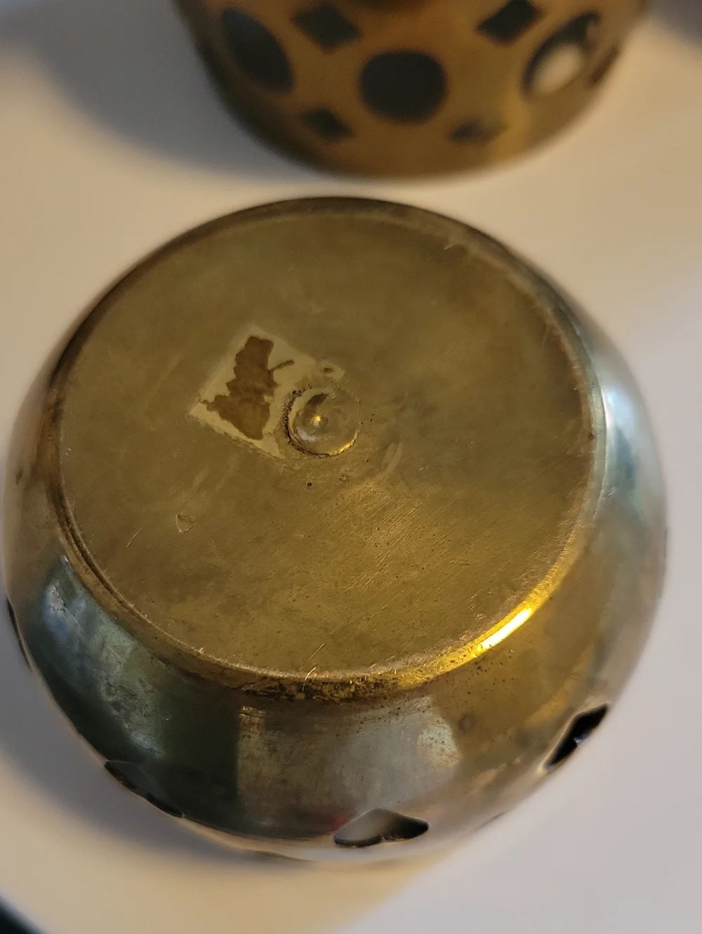 N/A elegant brass